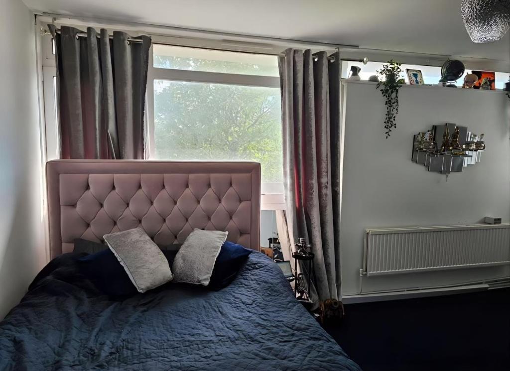 Double In Shared With Great Transport Links To * London